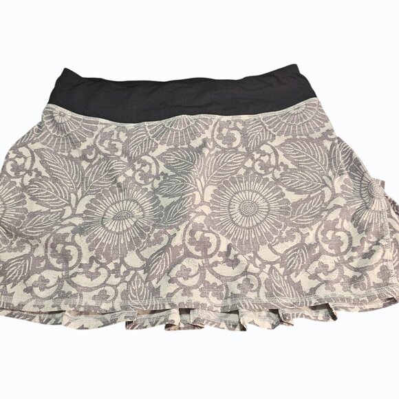 Lululemon Skort Womens 4 Gray Black Run Pace Setter Tennis Skirt Ruffled Tiered - Picture 4 of 10